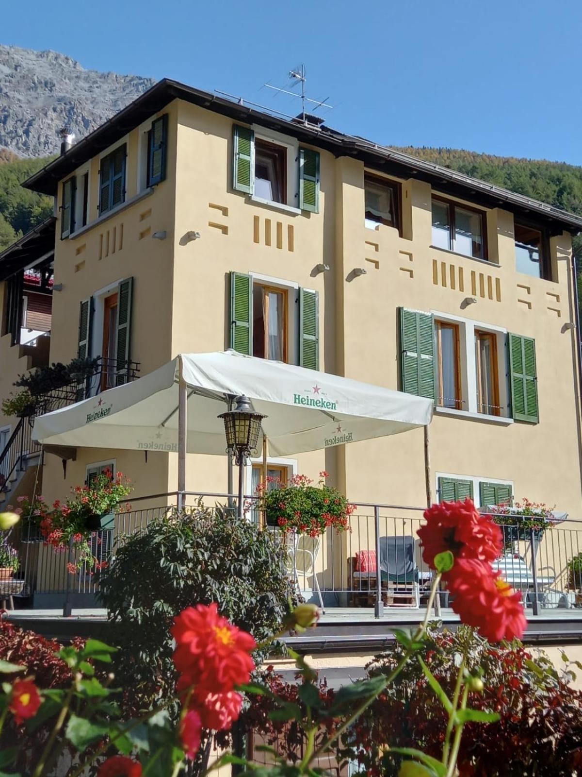 Appartamenti Via Monte Braulio 19 بورمْيو المظهر الخارجي الصورة