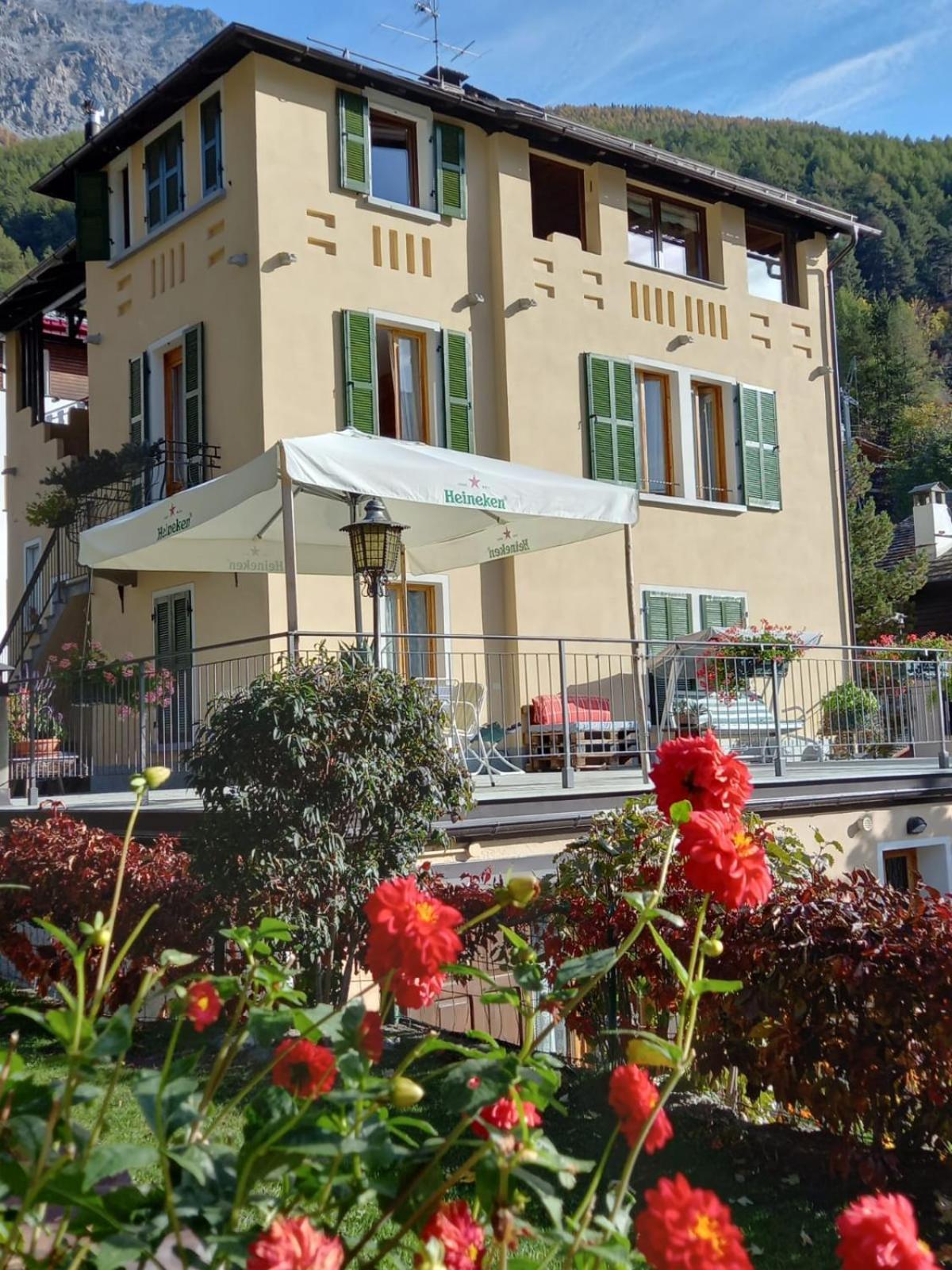 Appartamenti Via Monte Braulio 19 بورمْيو المظهر الخارجي الصورة